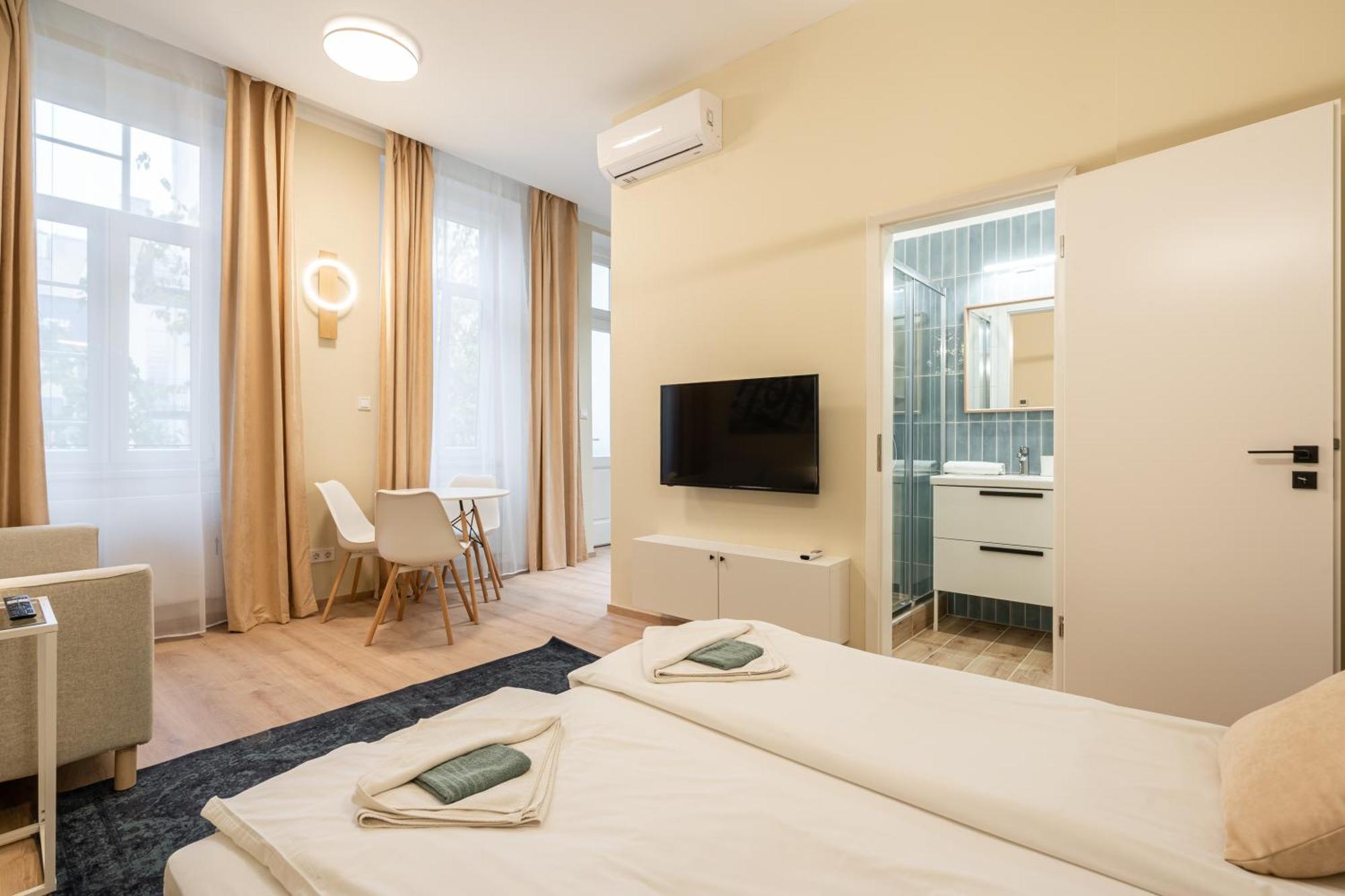 N36- Boutique Apartments, Best Location, By Bqa بودابست الغرفة الصورة
